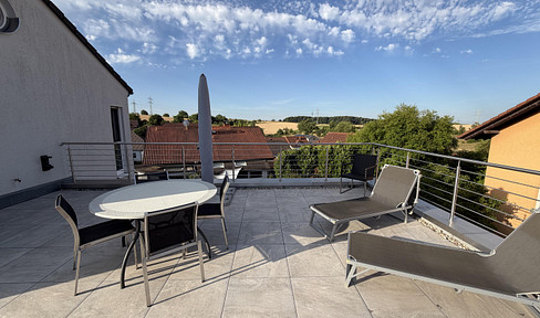 Penthouse-style apartment: 123 m² designer retreat, created from the combination of two units, featuring an extra-large south-facing terrace (no commission).