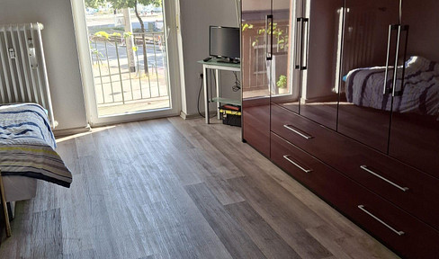 Helle Einzimmerwohnung mit Pantry Küche in zentraler Lage