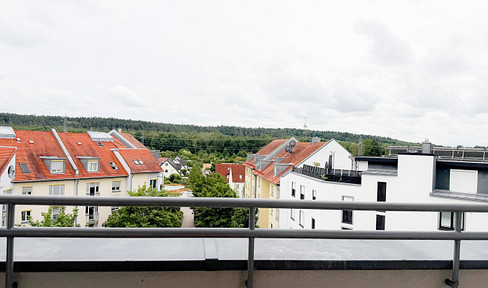 Assisted living with a rooftop terrace: Enjoy panoramic views over the city forest, ready for occupancy and without any agency fees.