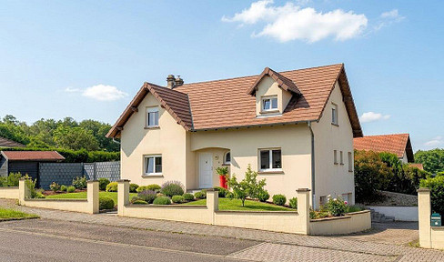 4 km from Saarbrücken - Detached house in a prime location - in F-57350 Stiring-Wendel.