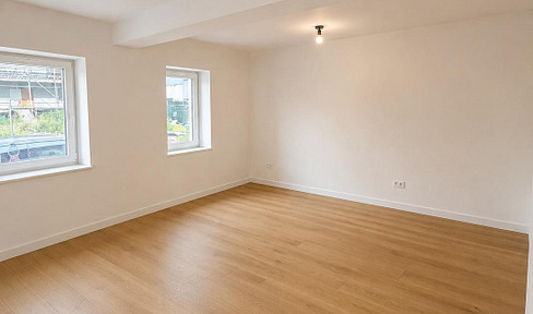 Erstbezug nach Kernsanierung: Helle 2-Zimmer-Erdgeschosswohnung mit Terrasse