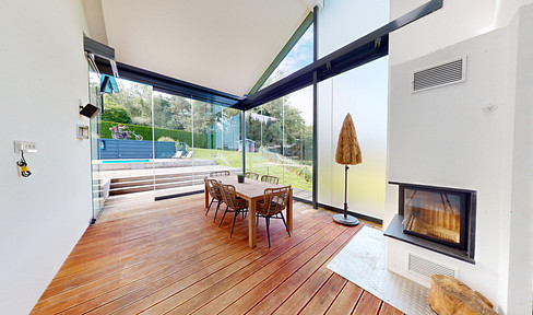 Dream home in a dream location.