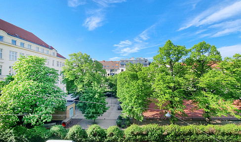 *** ERSTBEZUG DIREKT AM PARK - HELLER ALTBAU HOCHWERTIG SANIERT - ABSOLUTE RUHELAGE ***