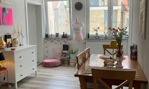 3 Zi-Whg. 89 m² in Sig. mit EBK & Stellplatz „in 2023 modernisiert“