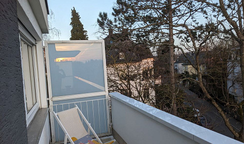 Gut geschnittene, helle 4-Zi. Wohnung im Penthouse-Stil in bester Lage