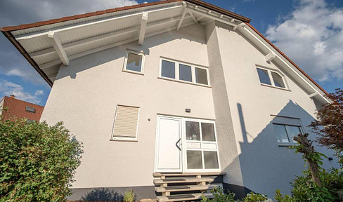 Modernized two-family house with a separate apartment, featuring a new gas heating system and a photovoltaic (PV) system.