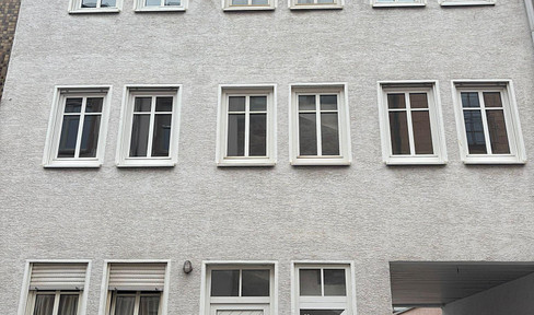 Provision frei! Gepflegtes 4 Familienhaus in Innenstadtlage von Worms –