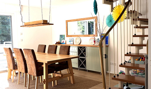 Exquisites Wohnerlebnis: 5 Zimmer, 3 Balkone, 2 Ebenen, Klima, Garage und und und.....