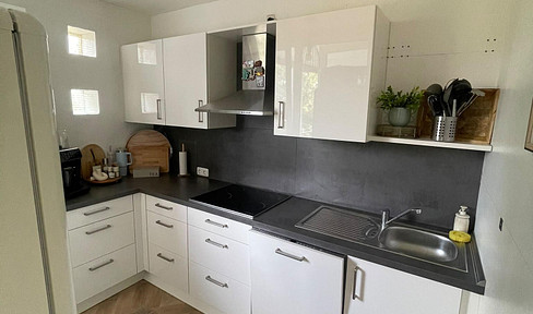 Renovierte 4 Zimmer Wohnung inkl. Balkon & Kellerabteil - ca 85qm