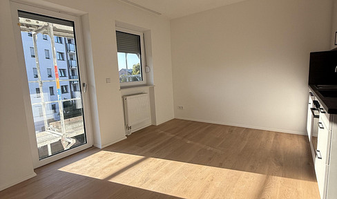 Erstbezug Kernsaniert | Helle 2-Zimmer Wohnung mit Balkon in München-Giesing