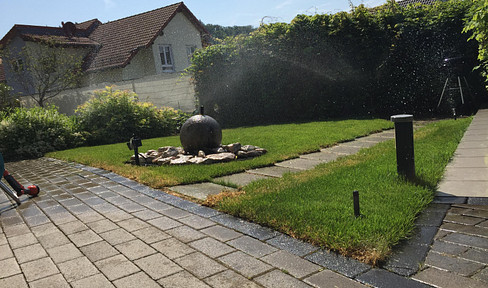 Nußloch, Singlewohnung, Alter Berg, Hanglage, 2 ZKB, große Terrasse