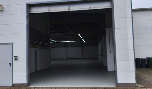 Commercial building / warehouse / hall: 624 square meters / office: 247 square meters, located in 91126 Rednitzhembach, near Nuremberg.