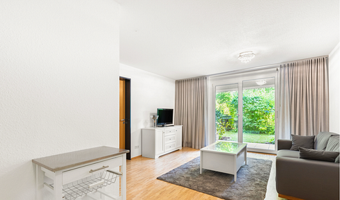 Quiet, furnished 2-room garden apartment with a terrace in Frankfurt's Nordend-West district.