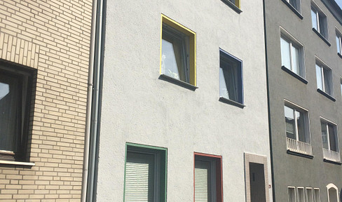 Beautiful apartment in the Gründerzeit district of Mönchengladbach.