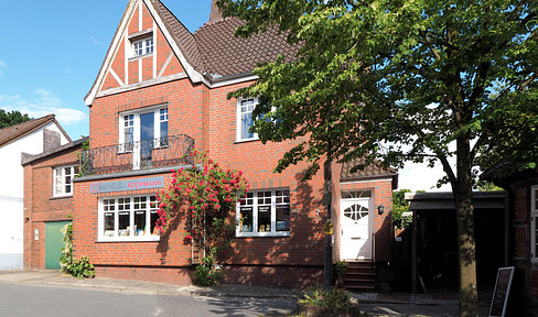Historic gem with a comfortable retreat in the heart of Freiburg/Elbe.