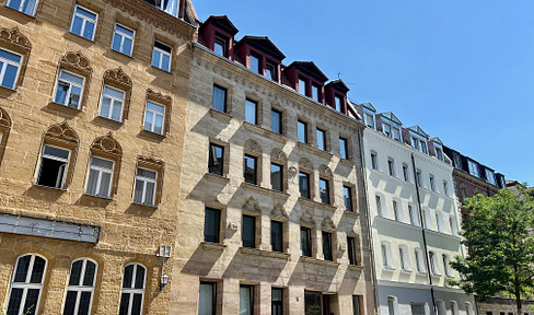 Provisionsfrei – Frisch renovierte 2-Zimmer Wohnung mit Altbau Charme in Top-Lage