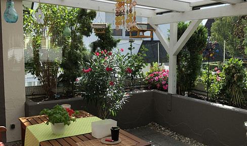 Welcome to our spacious 4-5 room maisonette apartment, complete with a double garage.