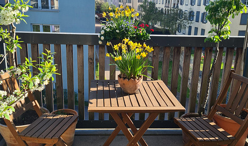 Charming 3-room apartment with a balcony, located in a central and convenient city location.