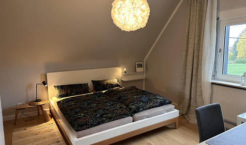 Tastefully furnished 2-room apartment with fitted kitchen in Solingen-Wald, available from November 1st, 2026.