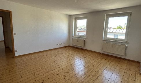 3-room apartment with a view over the rooftops of the southern city center.