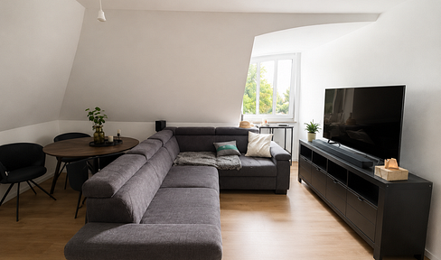 Cozy 1.5-room apartment with a balcony, located in Feldkirchen, near Munich.