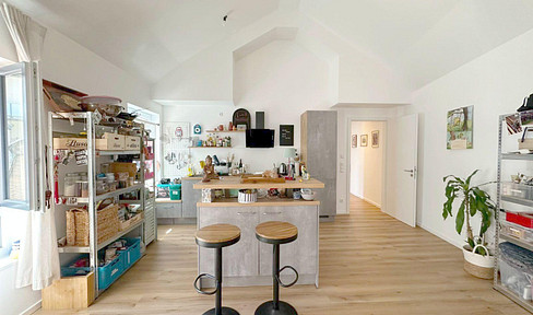 Sehr hochwertige, sehr helle 3 Zi- Loftwohnung mit sehr großer Dachterrasse