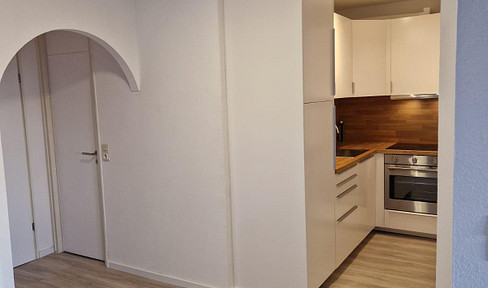 Bright 2-room apartment with a large balcony – centrally located in Hämelerwald.