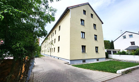 Renovated 2-room apartment in Augsburg-Lechhausen.