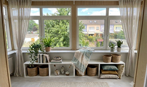 Renovierte möblierte 3,5 Zi-Wohnung 80m2 mit Garten im 1.OG / Nähe Frankfurt / ab sofort