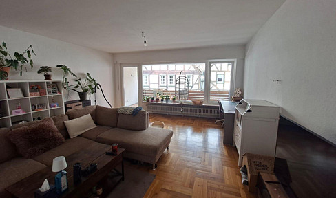Spacious 2-room apartment with balcony and parquet flooring – approximately 91 m², centrally located in Schotten.