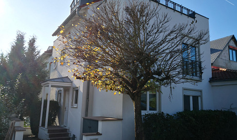 Toplage Kronberg, ruhig + hell, 6 Zimmer, 3 Terrassen, EBK, A/C, Sauna, FIS Busstop