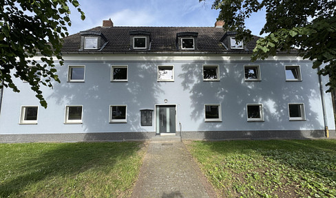 Renovierte 3,5 Zimmer EG Wohnung mit Garten