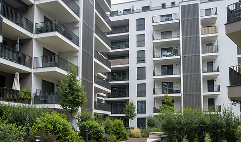 Neuwertige 2-Zimmer-Wohnung mit großer Terrasse – Frankfurt Ost