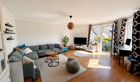 Lichtdurchflutete 3-Zimmerwohnung mit Balkon und Tiefgaragenstellplatz