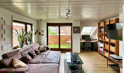 2 Zimmer- Dachgeschoss- Wohnung in schöner Wohnlage in Neu-Ulm / Pfuhl