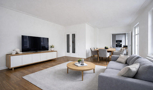 Commission-free: Luxurious 5-room maisonette apartment with a sunny balcony in the Heinrich-Heine Gardens.