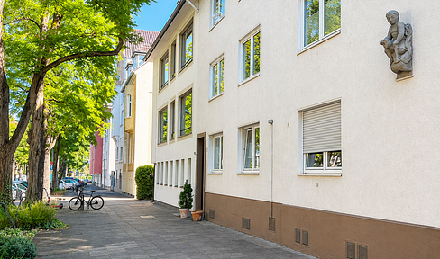 42 m² zum Wohlfühlen – 2-Zimmer-Dachgeschosswohnung in zentraler Lage