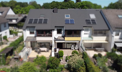 Provisionsfrei in Darmstadt-Arheilgen: 6-Zimmer-Familienhaus mit Garage & neuem Dach