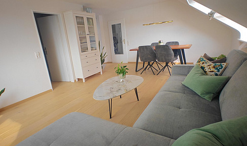 No fees! High-quality renovated 3-room apartment in Bonlanden.