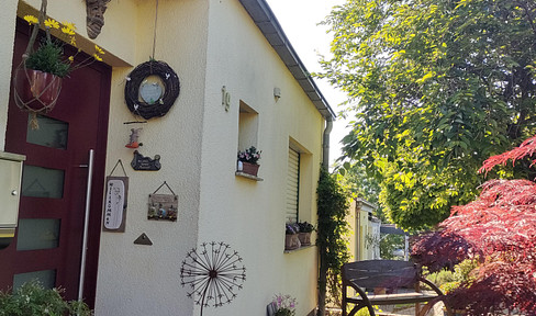 Family-friendly semi-detached house with garden and terrace.