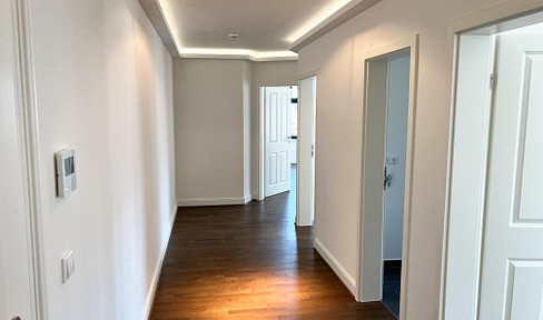 Elegant und luxuriös *dunkles Parkett * Fußbodenheizung * Lichtbänder * Tageslichtbad * Aufzug *