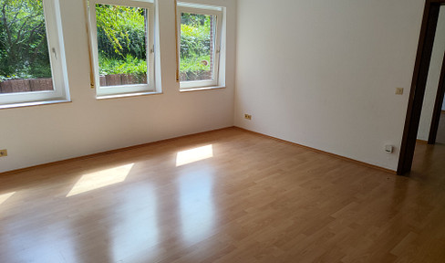 Quiet apartment with separate entrance, close to the city center.