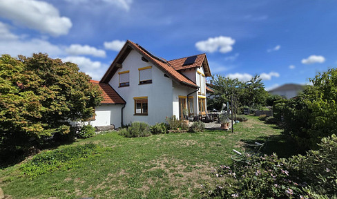 Provisionsfrei: Architektenhaus mit Garten – 5 Zimmer, Büro, Garage & Carport