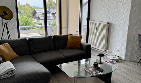 Modernisierte 2-Zimmer-Wohnung mit Balkon, Einbauküche und Tiefgaragenstellplatz
