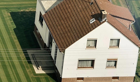 For private use: 1-3 people. 150 sqm house + 40 sqm attic. Located in 37115 Duderstadt, near Göttingen.
