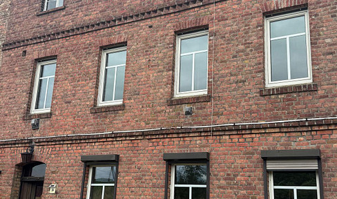 Schönes Wohnhaus u. ehemaliges Mühlengebäude