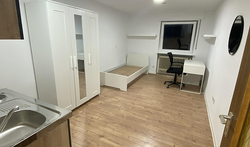 1 Zimmer-Apartment renoviert und neu möbliert, super zentral!