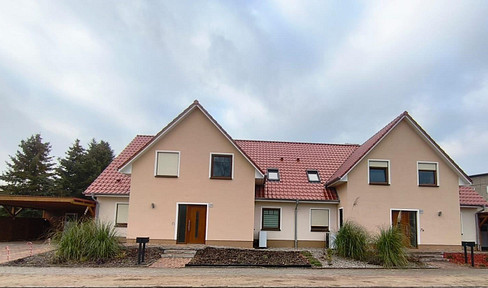 Neubau Erstbezug -  energieeffiziente Mittelwohnung im Reihenhaus für Familien zu vermieten