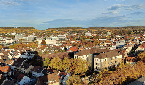 Zentrale und möblierte 1-Zimmer-Wohnung mit traumhafter Aussicht