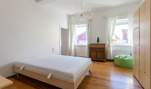Charming and spacious apartment in a historic building, located in the heart of Wiesloch – an unbeatable city center location.